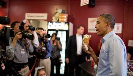 President Obama at Baskin-Robbins in Honolulu